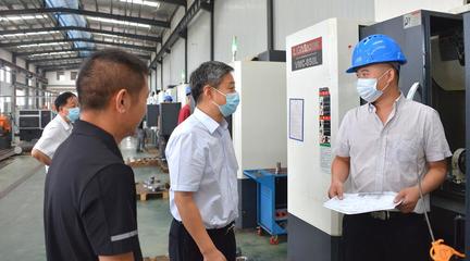 嚴華在邵陽經濟技術開發區企業開展&ldquo;送政策、解難題、優服務&rdquo;行動