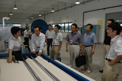 我校&ldquo;紡織面料技術(shù)教育部重點(diǎn)實(shí)驗(yàn)室&rdquo;接受教育部評估