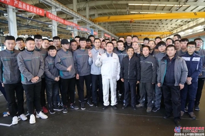 大國工匠在雷沃|與高鐵研磨師寧允展切磋技藝